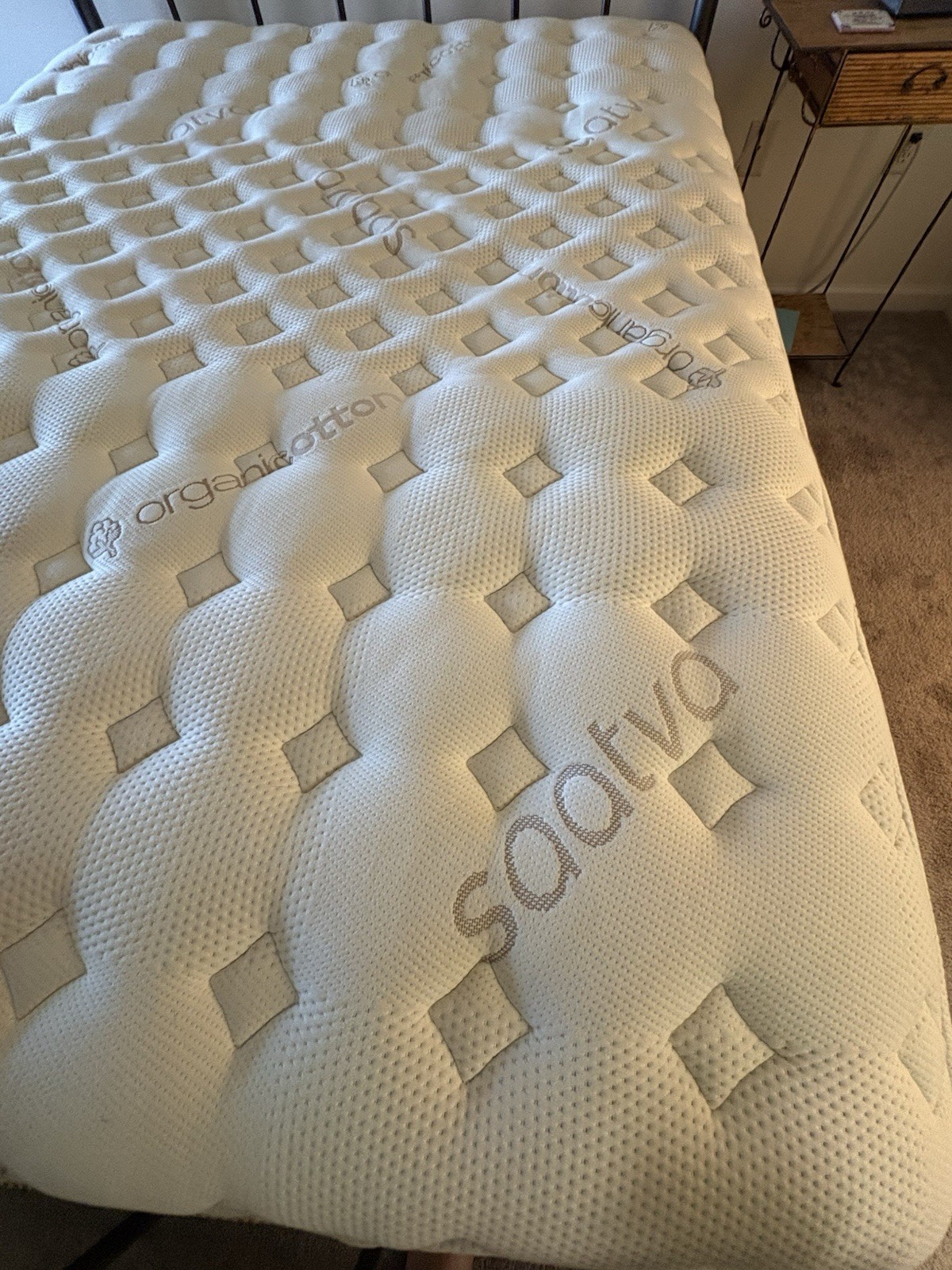 Saavta Rx Queen Mattress, Medium Firm, White Organic Cotton Cover