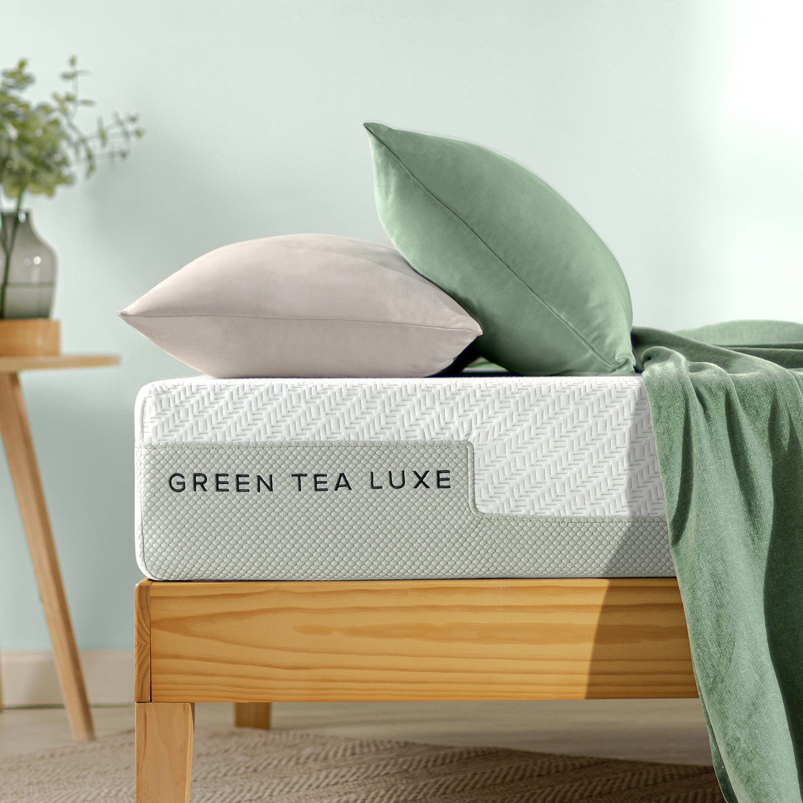 ZINUS 8 INCH GREEN TEA LUXE MEMORY FOAM MATTRESS QUEEN PRESSURE RELIEVING