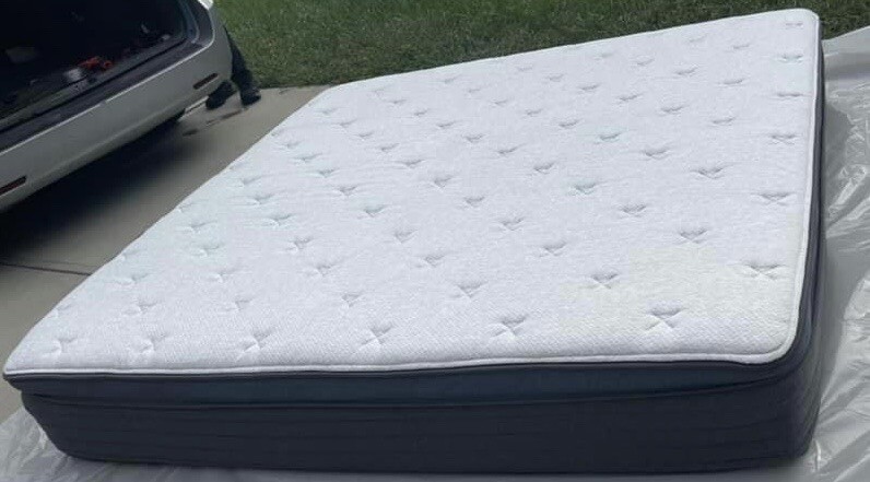 King Mattress Helix Midnight Luxe Hybrid Pillow Top Luxury Hotel Feel