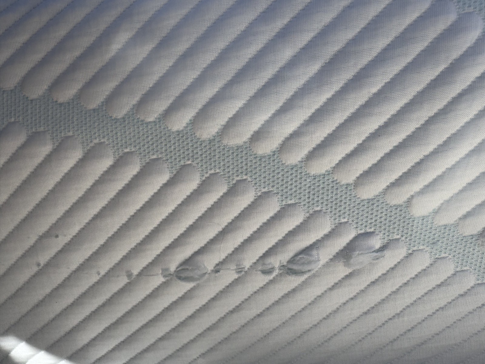 Tempur-pedic mattress Pro Adapt Medium HybridTwin XL 84″ ex-display.