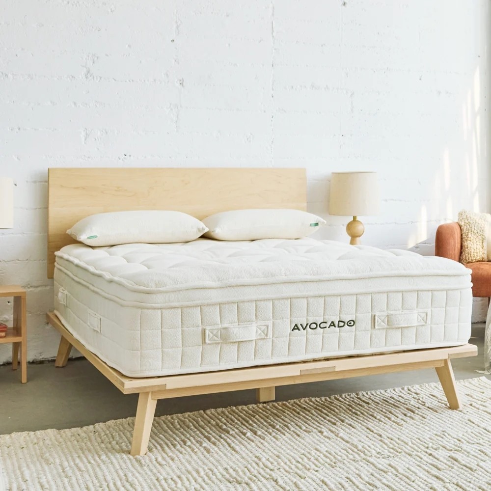 Avocado Luxury Organic Mattress King Size Plush. Two King Size Pillows Included