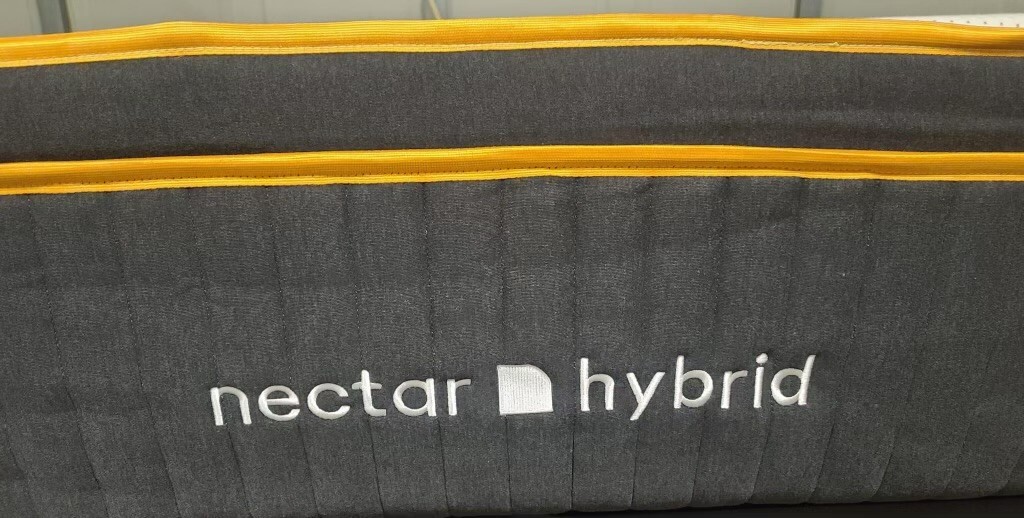 Nectar Premier Copper Hybrid King Size Mattress – Medium – Excellent Condition!