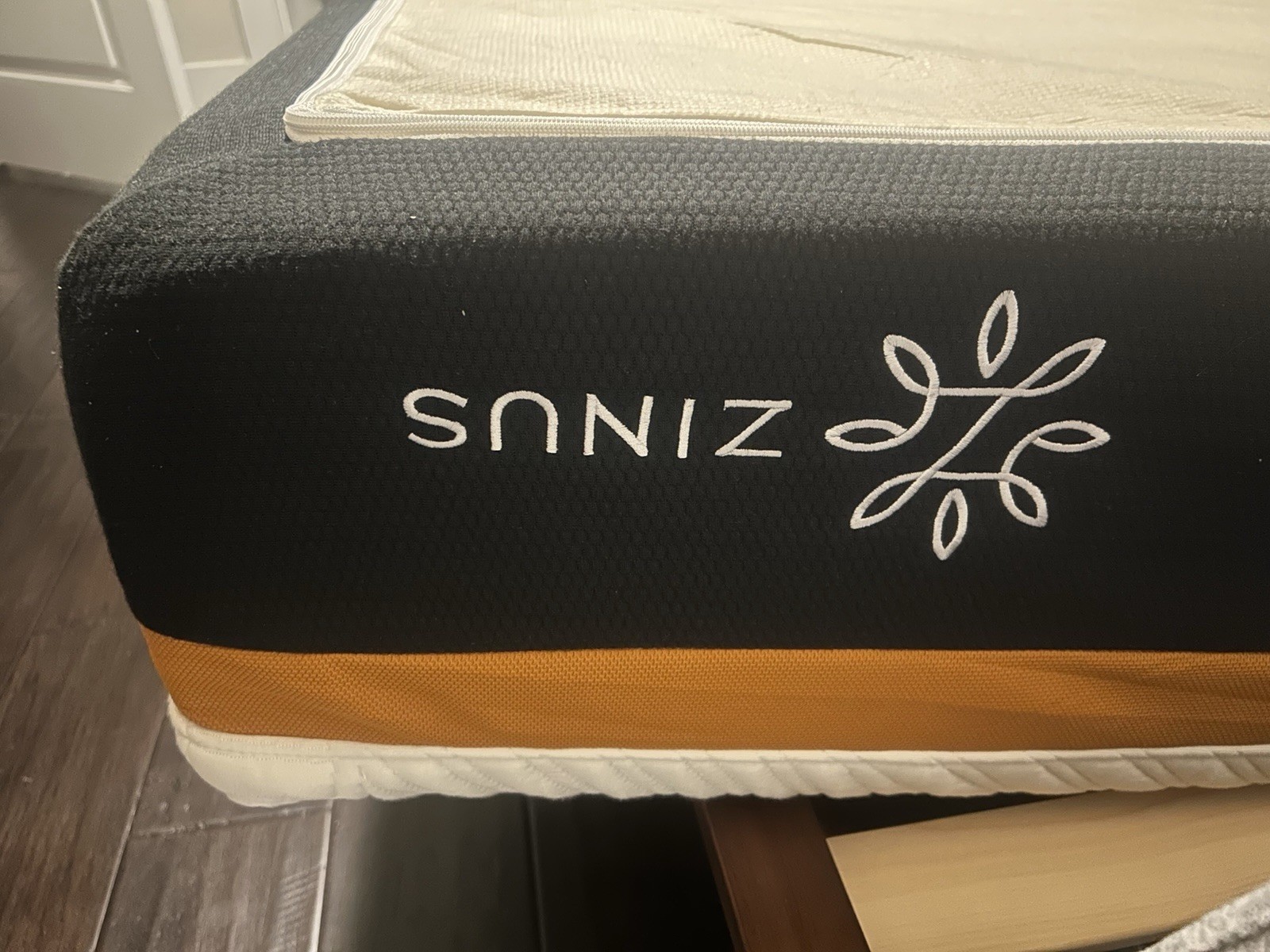 Zinus Full Memory Foam Mattress Medium Firm Hypoallergenic Geometric Cover