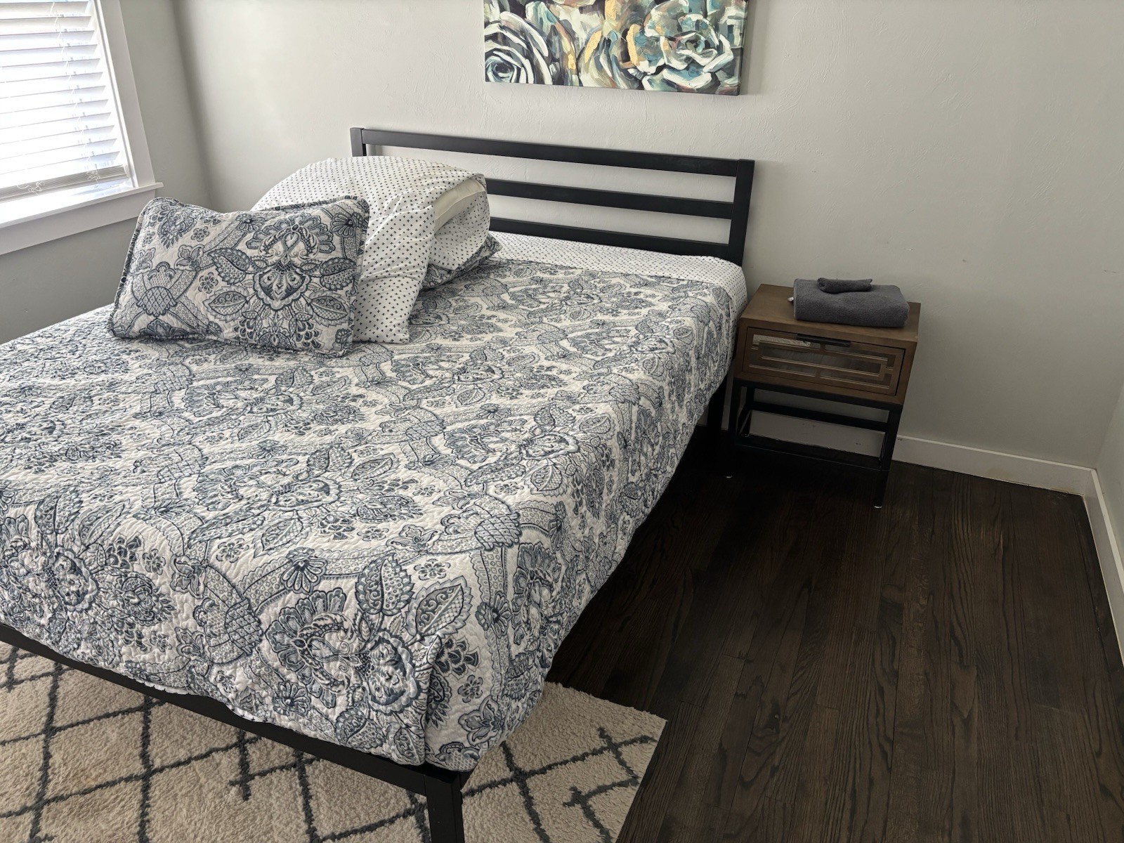 Novilla Full size Mattress White Gray for Bedroom Metal frame and headboard 2 NS