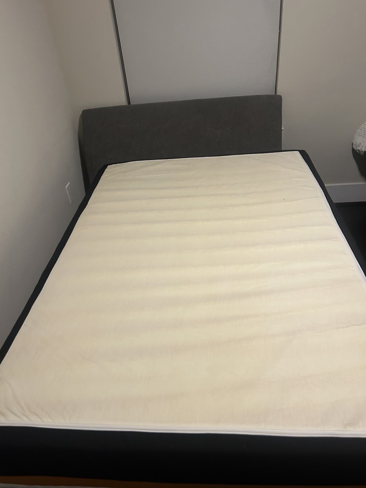 Zinus Full Memory Foam Mattress Medium Firm Hypoallergenic Geometric Cover