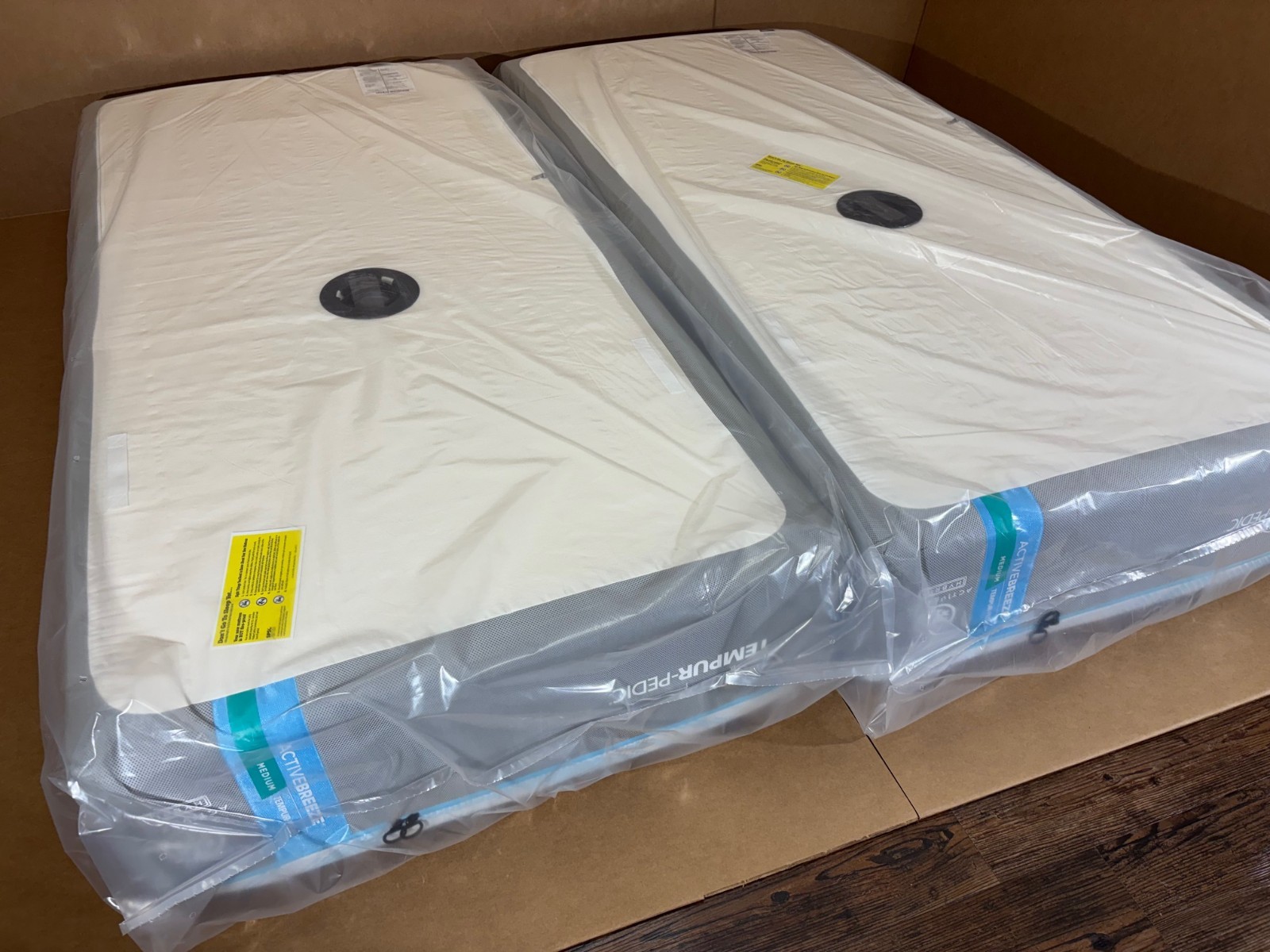 Tempurpedic ActiveBreeze Split King Mattress W/Pro Smart Air Adjustable Base NEW