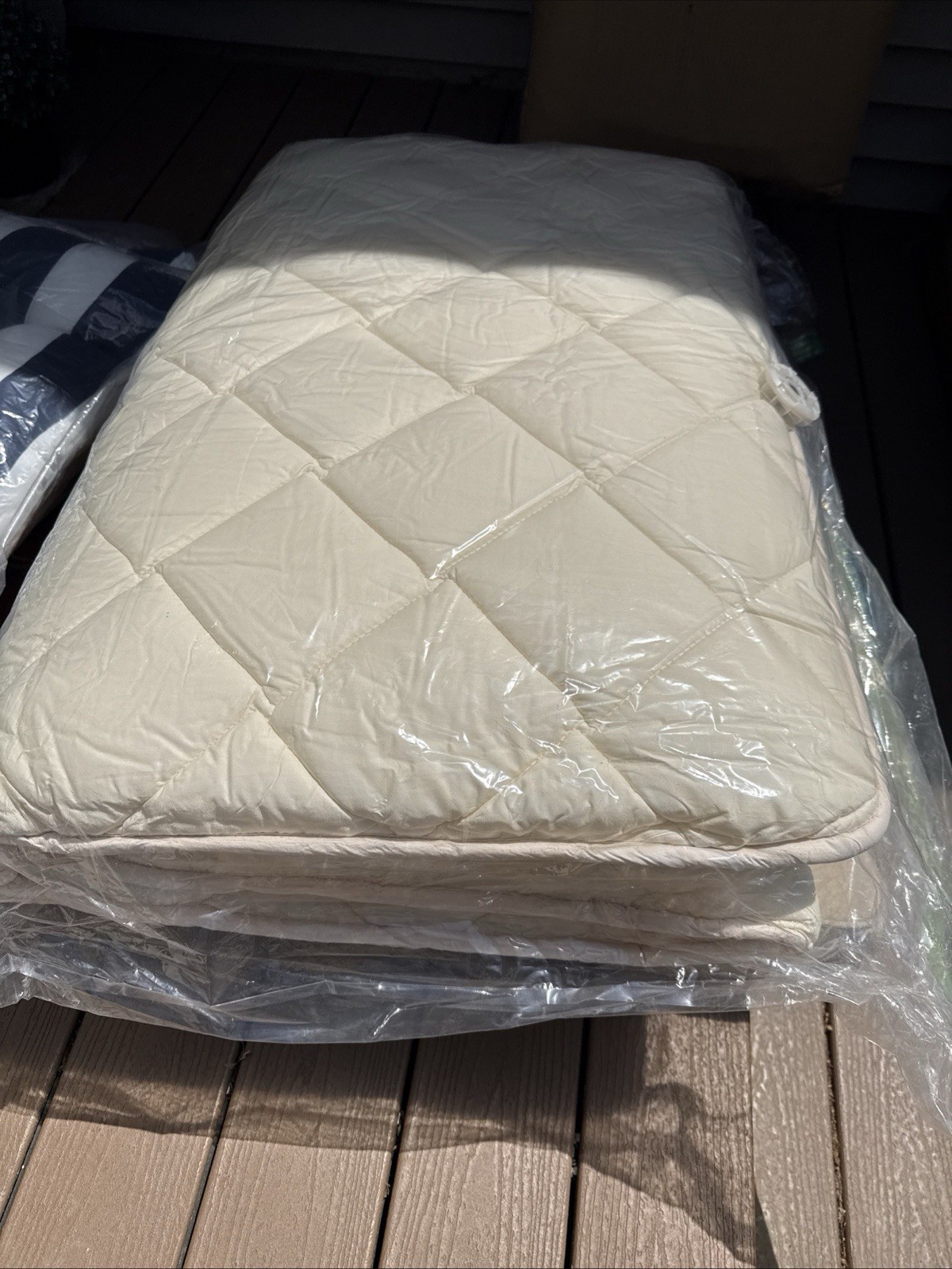 FULI Japanese Futon Floor Tatami Sleeping Pad, Shikibuton Roll Up Bed White Twin