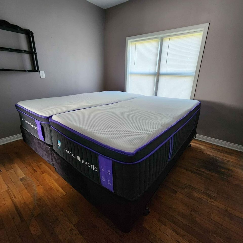 Nectar Premier Hybrid Split King Mattress Set – 13″ Height – Amazing Condition!
