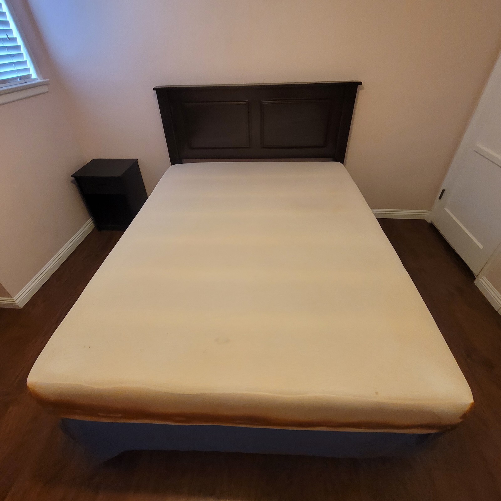 Mattress Queen Memory Foam 10 inch thickness, Length: 6 Feet 6 inches