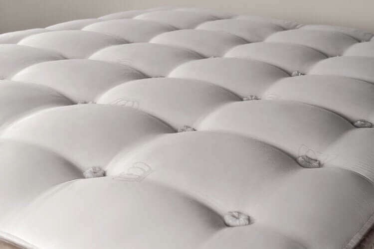 Chattam & Wells Versailles 15.5” Medium Euro Top Queen Mattress MSRP $5,999