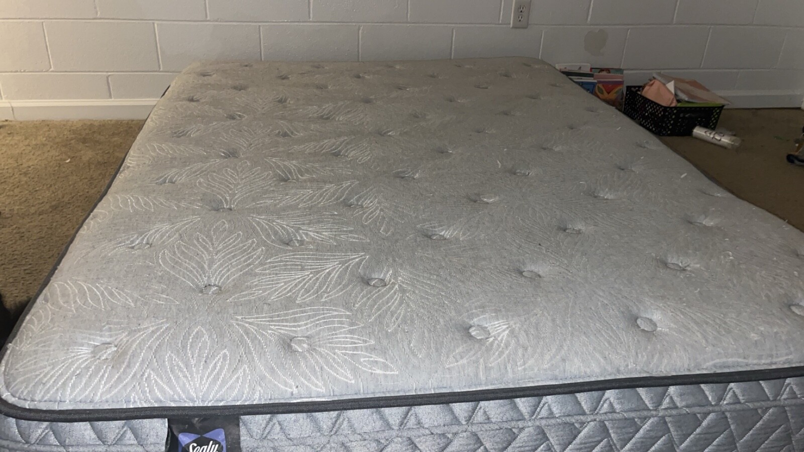 “Sealy Posturepedic® Spring Bloom 12″ Medium Mattress – Sleep Bliss Awaits!”