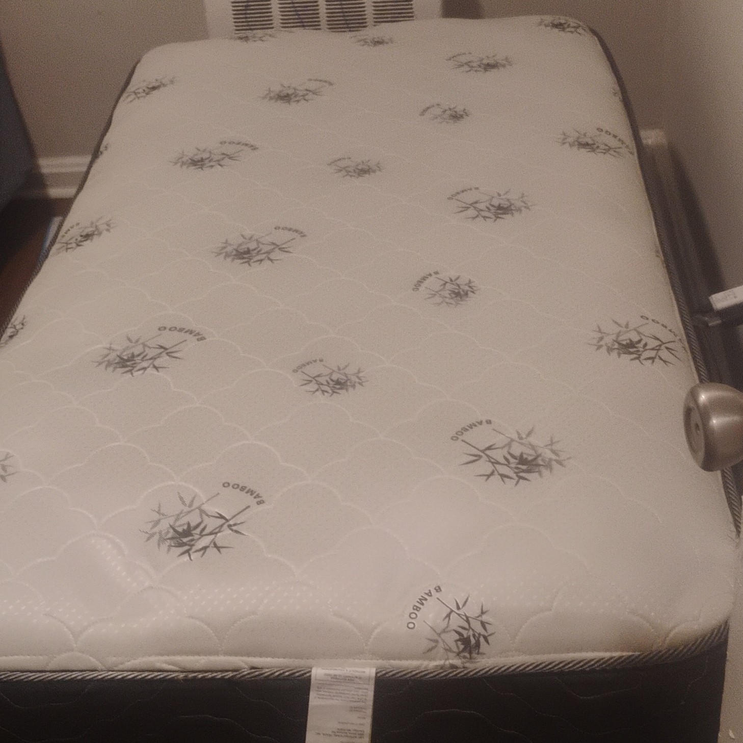 Twin Firm Box Spring Geometric Pattern White Black Rectangle Bedroom Used