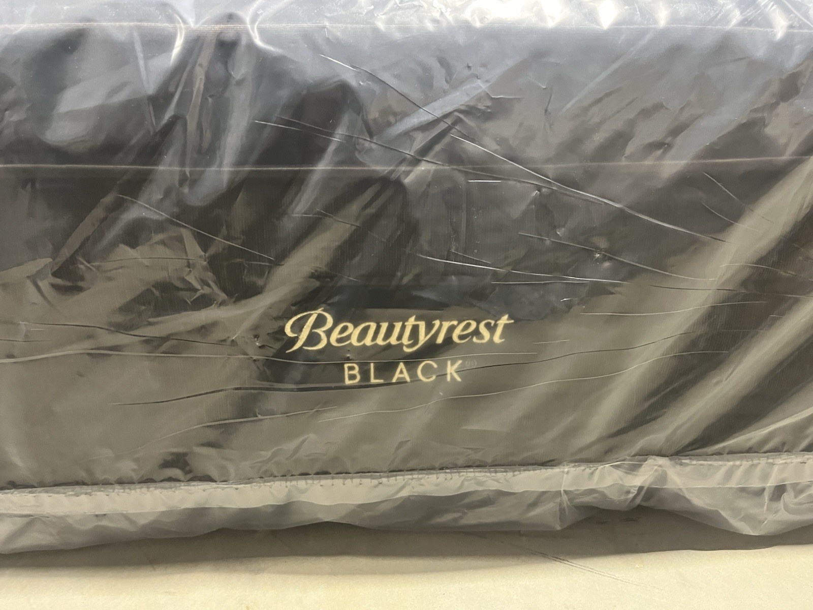 New BEAUTYREST BLACK Series 4 Ultra PLUSH PILLOW-TOP Queen MATTRESS (Free Ship)