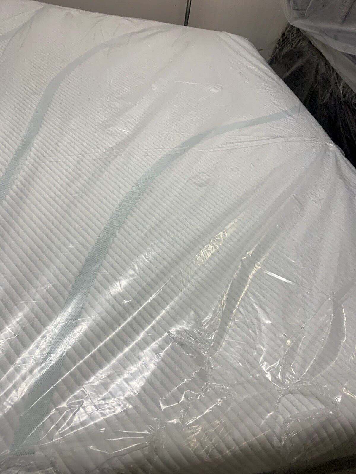 TempurPedic ADAPT MEDIUM CONTOUR TWIN XL 11″ MATTRESS NEW FAST SHIP CLEARANCE