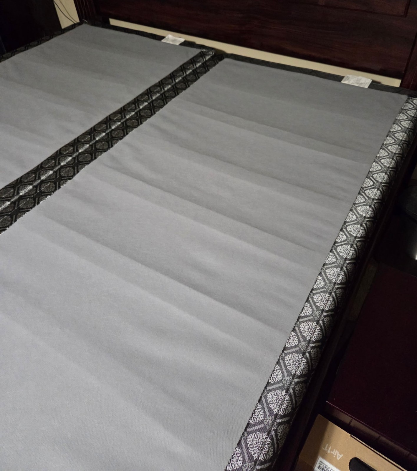 Fast Deal!!!King Size MATTRESS Set w/dual box spring! Local Pick-up Only!!!