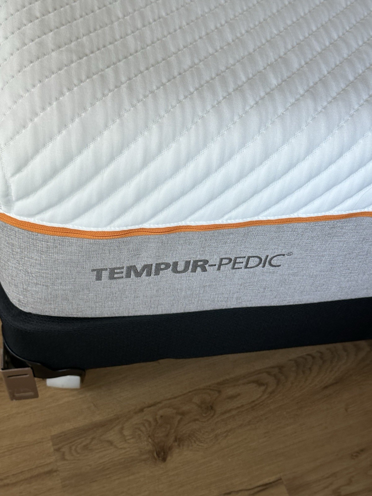 TempurPedic CONTOUR SUPREME FIRM 11.5” QUEEN MATTRESS PICKUP ONLY