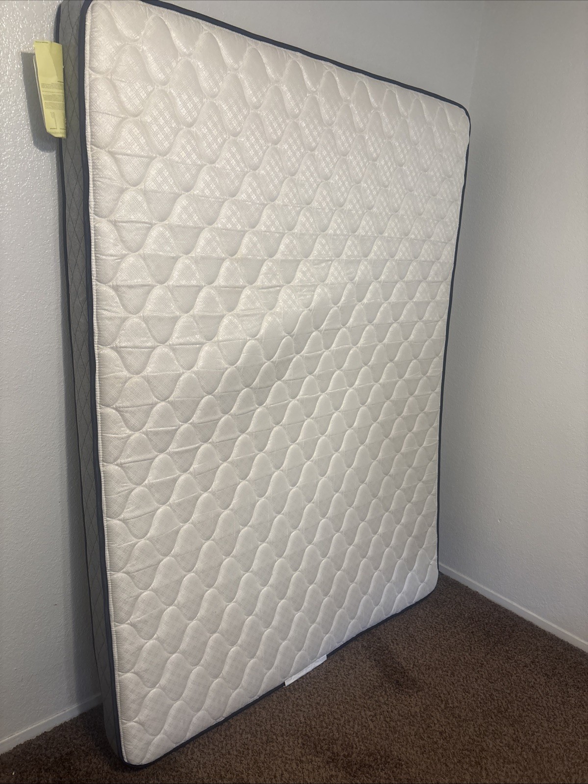 Comfortable Quilted Mattress with Breathable Fabric Cover