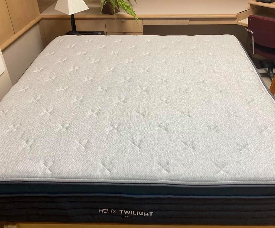 Helix Twilight Luxe Mattress QUEEN / FREE Delivery