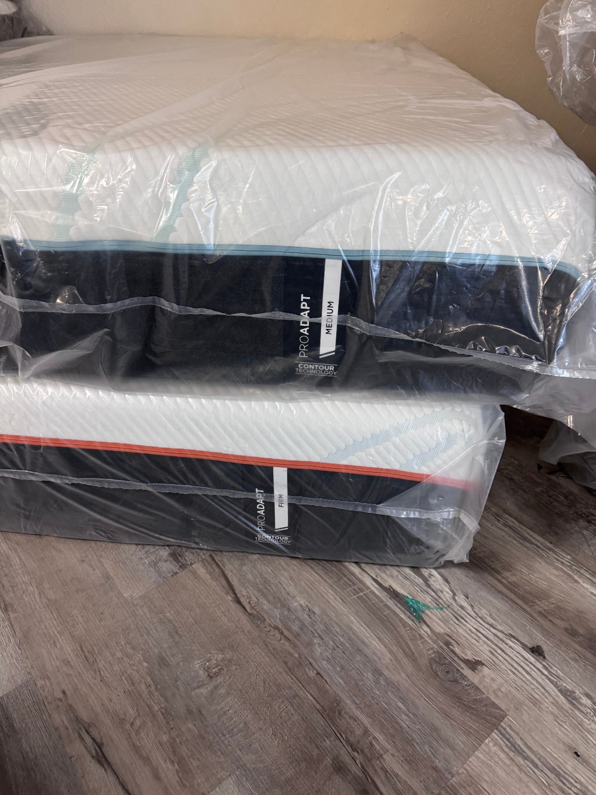 TEMPURPEDIC PROADAPT FIRM QUEEN MATTRESS-MSRP$3200
