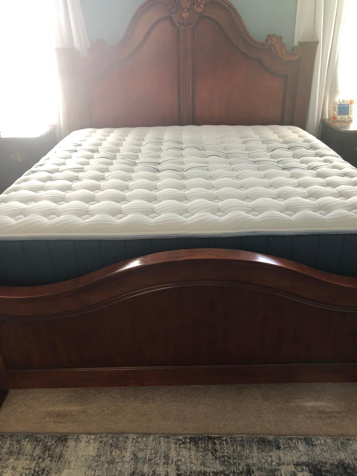 Bear Elite Hybrid King Mattress Medium Firm Cooling Technology Blue/White