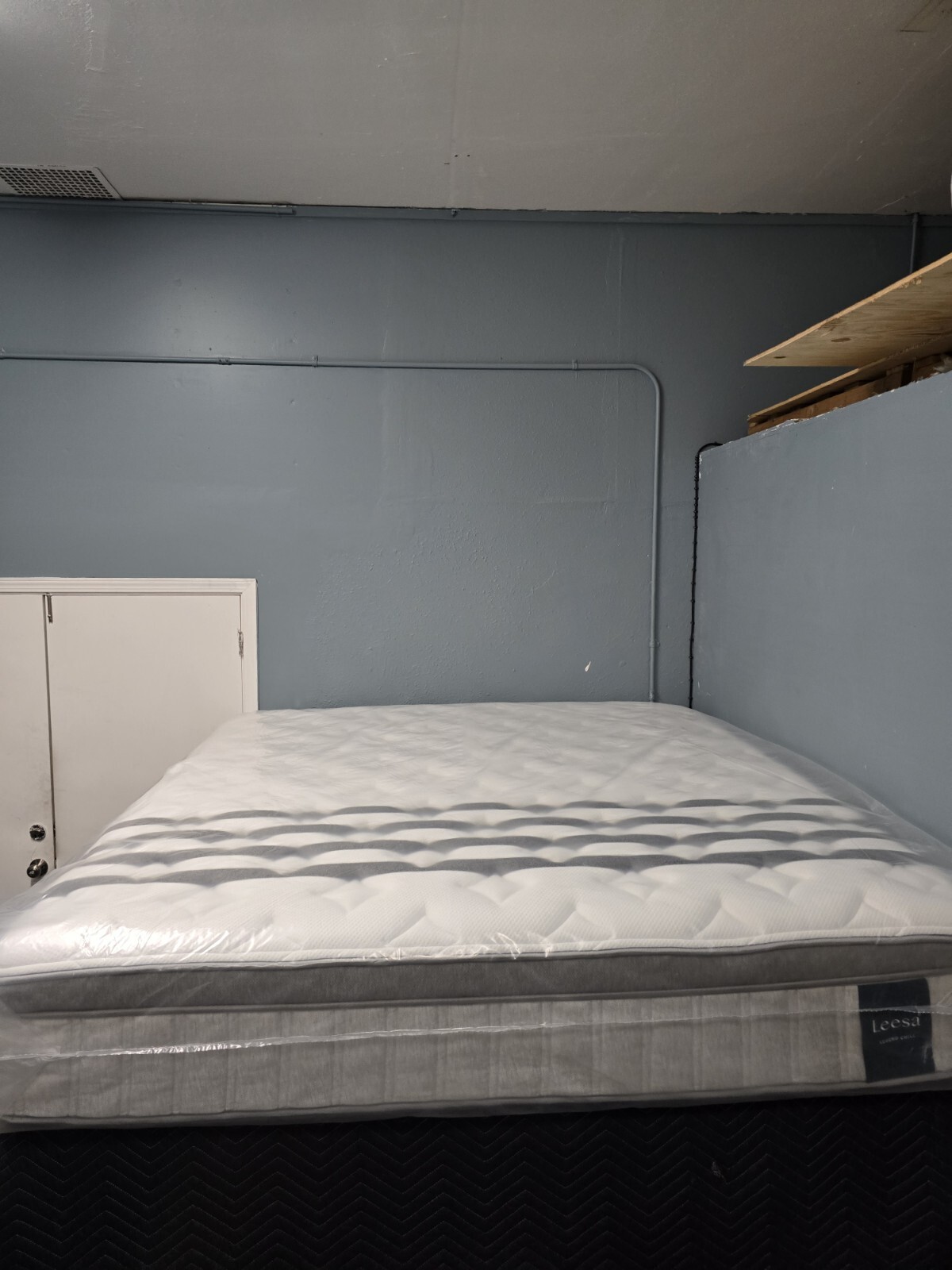 Leesa Legend Chill Hybrid Cal-King Size Mattress