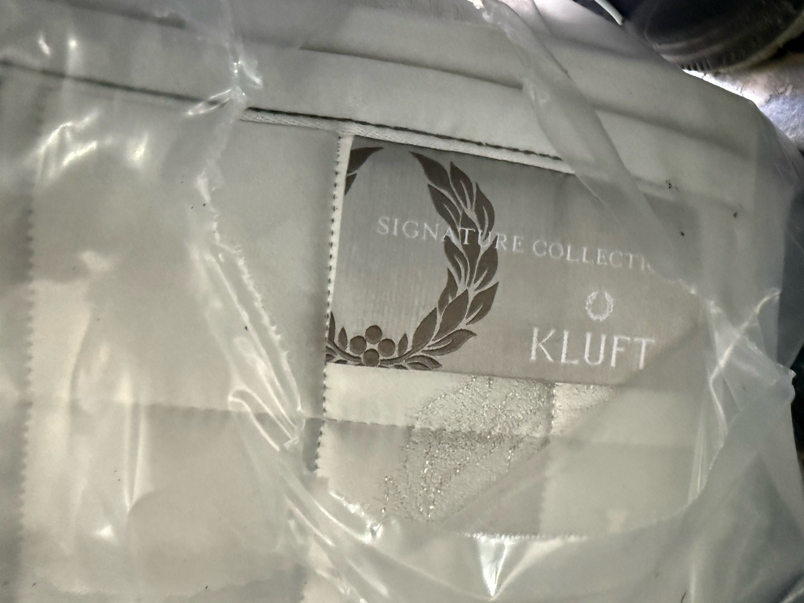 KLUFT SIGNATURE TWIN XL CAMELLIA LUXETOP LFIRM MATTRESS NEW CLEARANCE FAST SHIP