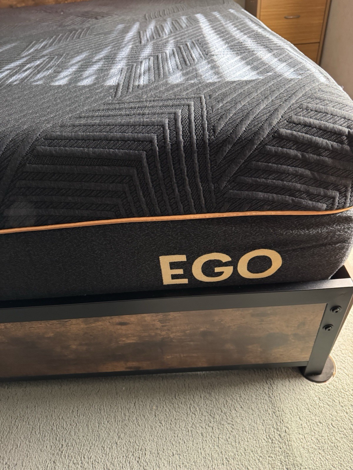 New Ego Mattress 13 Inch Queen Memory Foam Mattress. New Mattress Cover Included