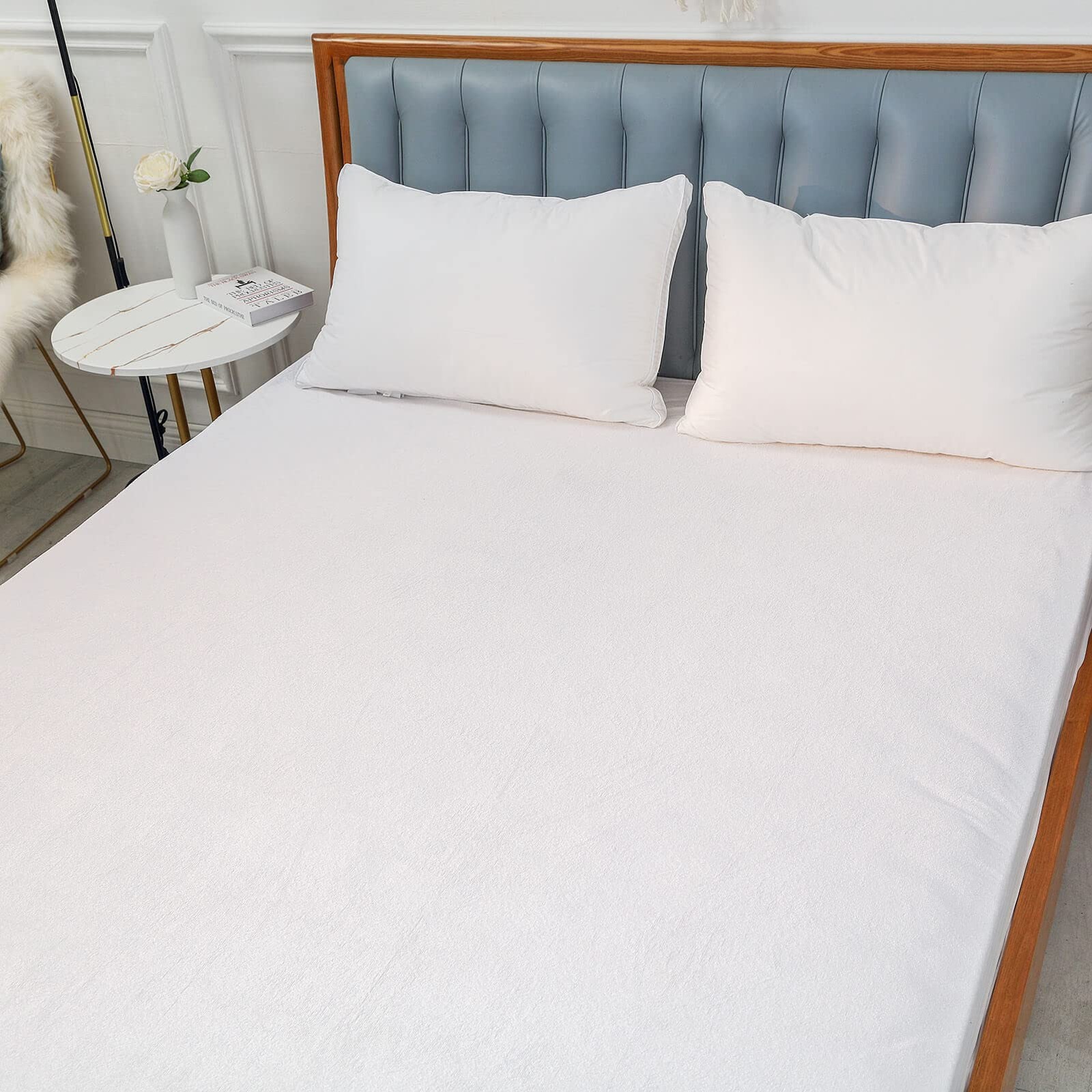 Kingnex Queen Size Mattress Protector Waterproof Soft Queen, White