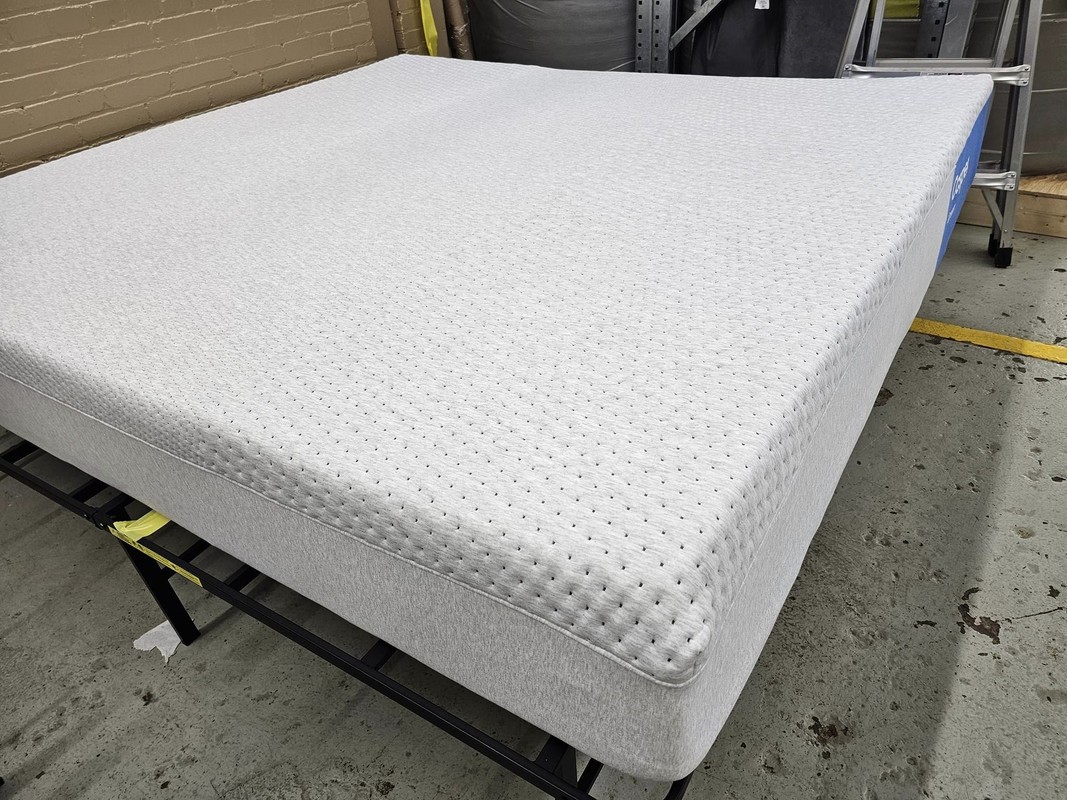 Casper Dream Hybrid Mattress KING / FREE Delivery