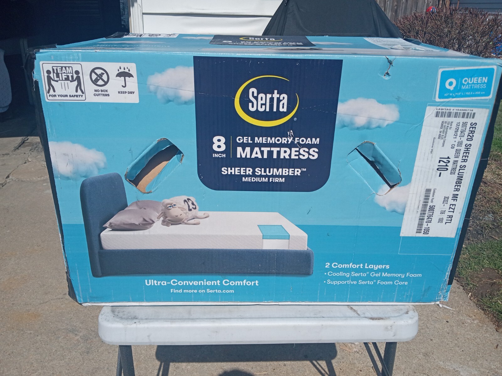 Serta sheer slumber 8″ queen mattress Brand New!