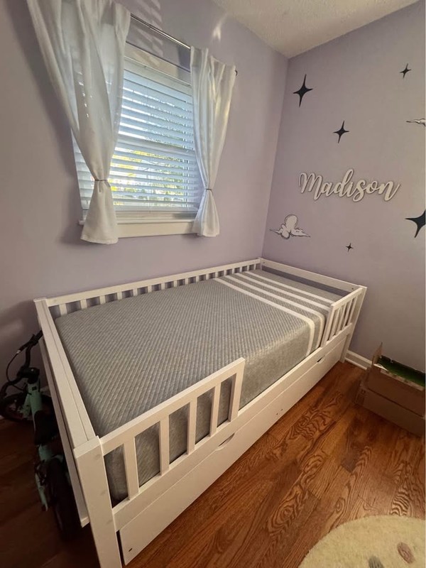 Leesa Original Hybrid Mattress TWIN / FREE Delivery