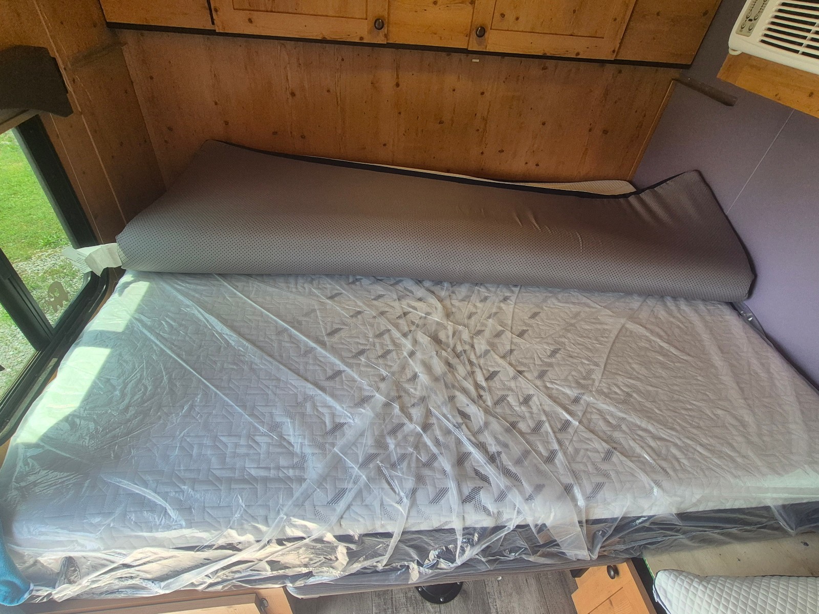 Pre-Owned Nectar Memory Foam, Medium Firm Mattress with 2 inch Soft Topper