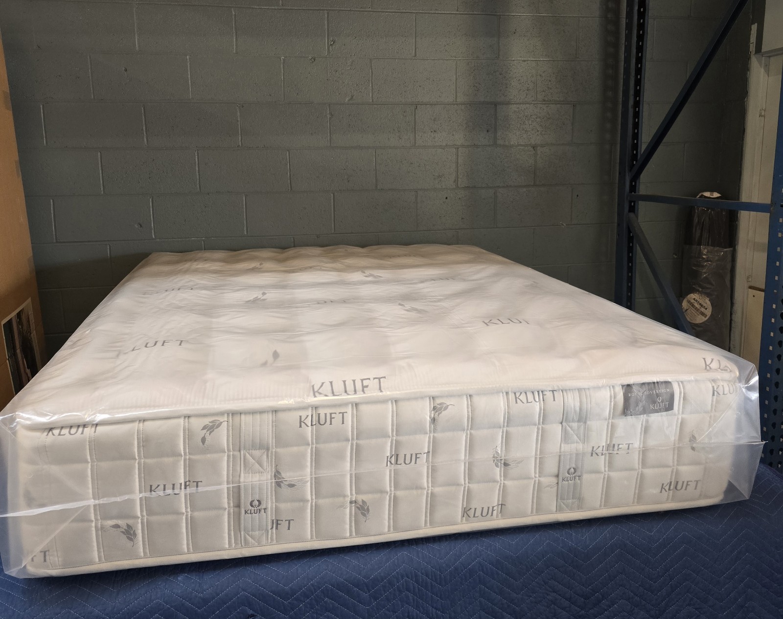 Kluft Royal Sovereign Duke Firm Queen Size