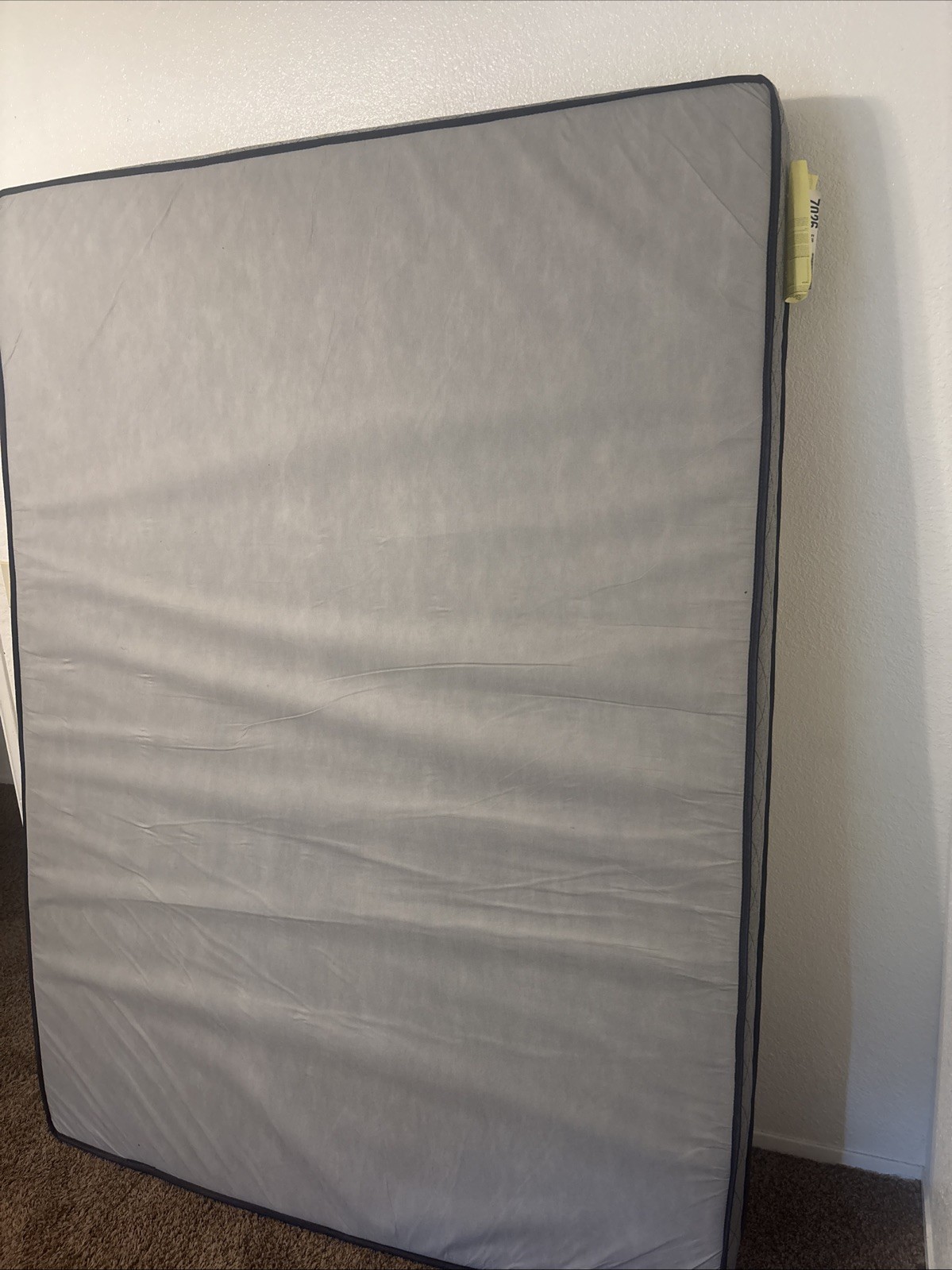 Comfortable Quilted Mattress with Breathable Fabric Cover