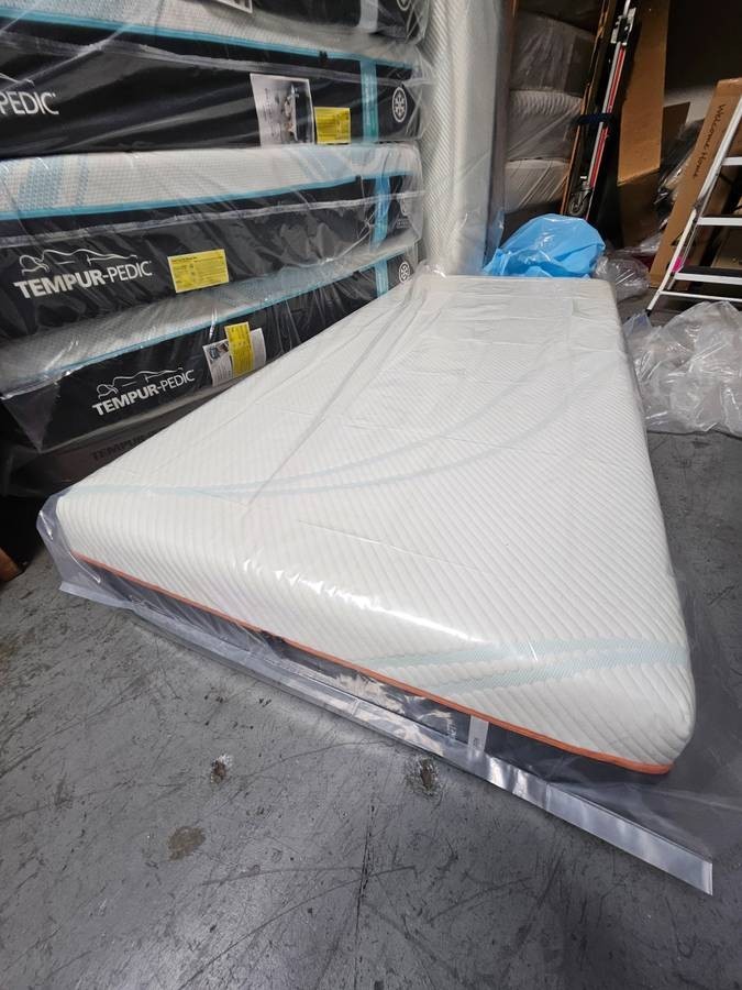 TempurPedic PRO ADAPT FIRM TWIN XL MATTRESS NEW CLEARANCE FAST SHIPPING