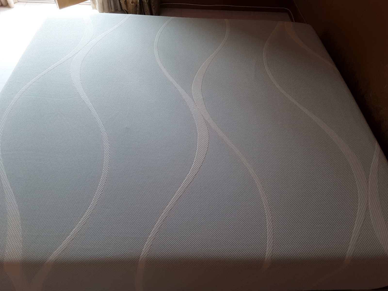 Tempurpedic mattress queen