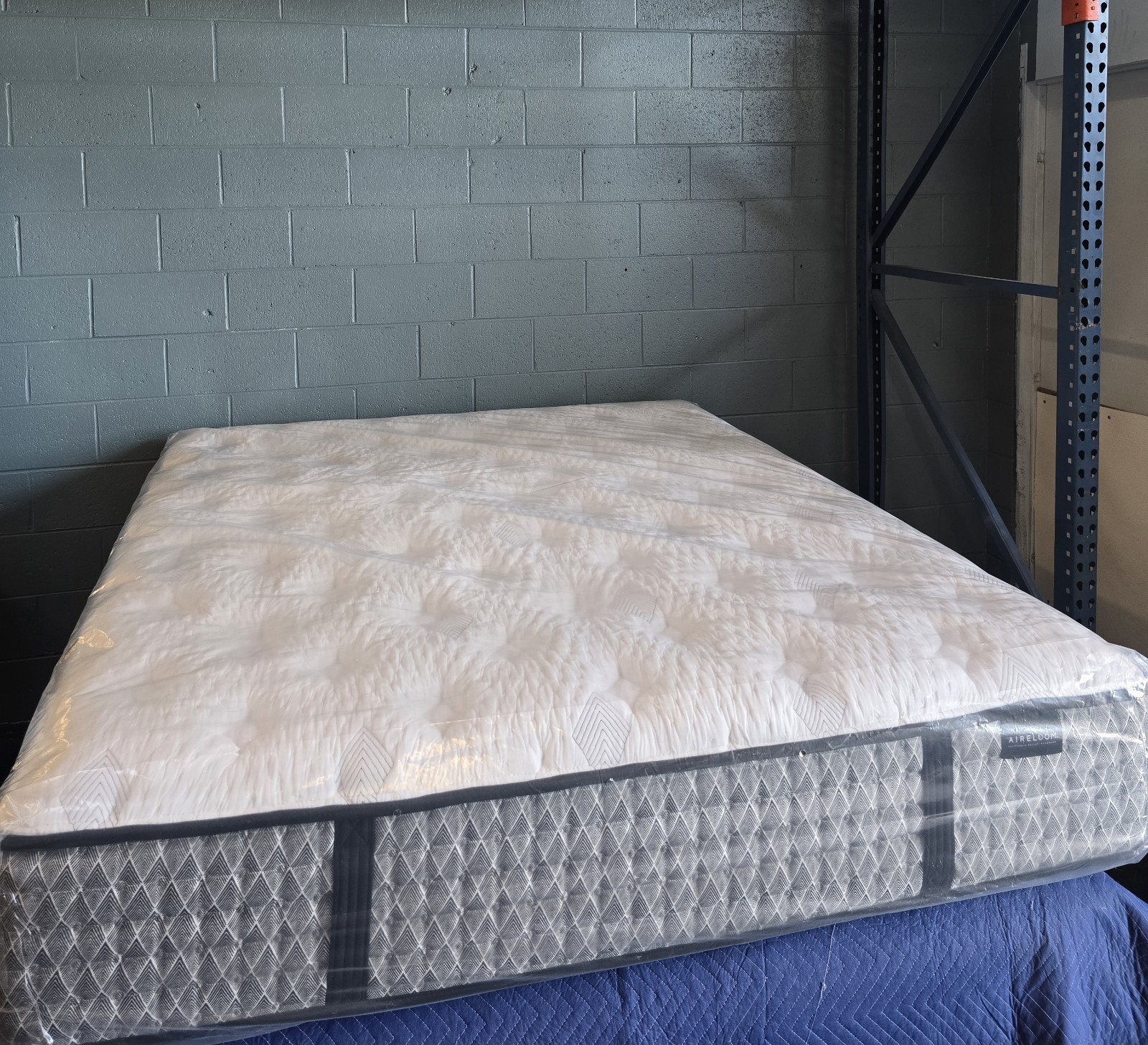 Aireloom HYBRID LUXURY FIRM CAL-KING SIZE