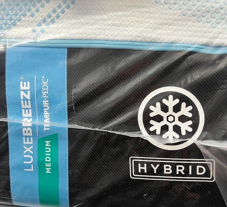 TXL Tempur-Pedic Luxebreeze 2.0 Medium Hybrid