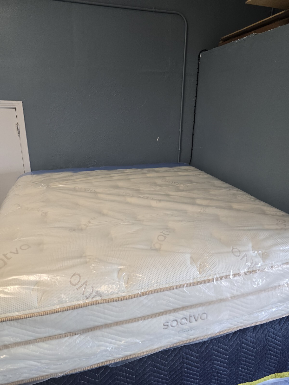 Saatva Classic 14.5″ Cal-KING SIZE Mattress LUXURY FIRM.