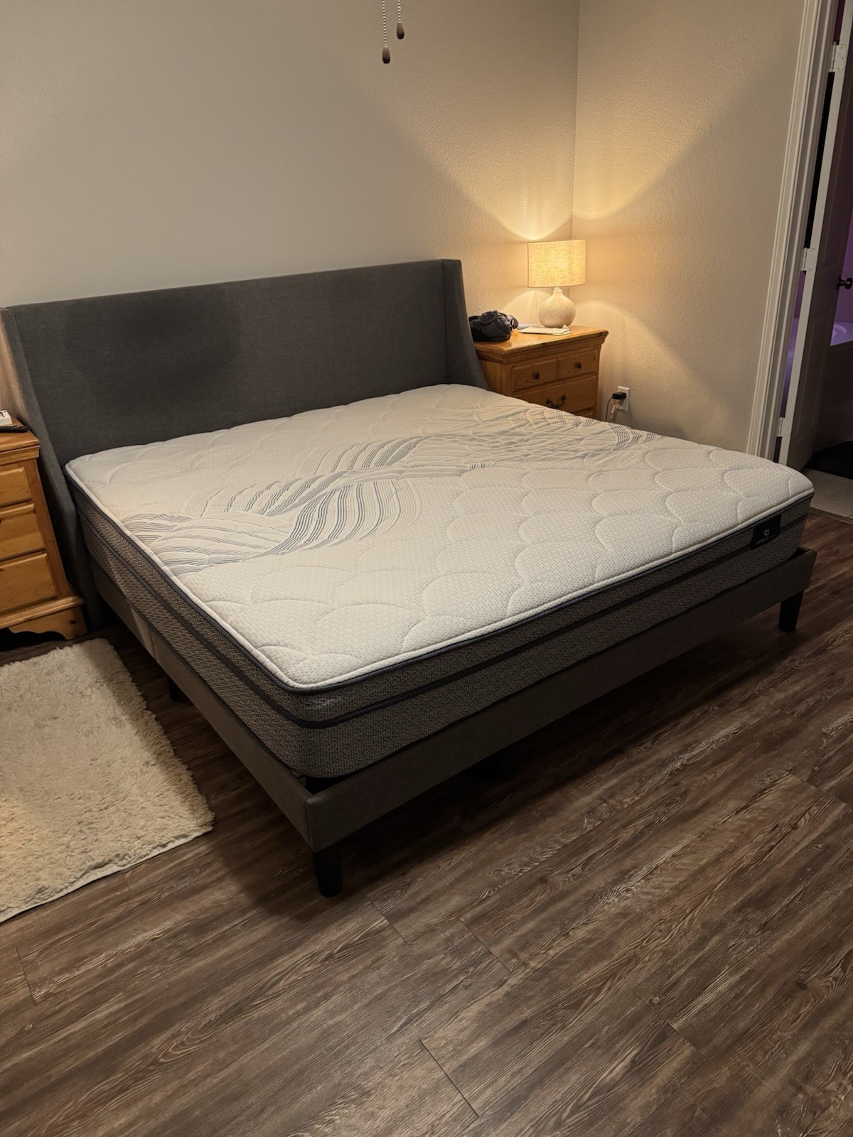 King Size Mattress Serta Perfect Sleeper Elkins II Used