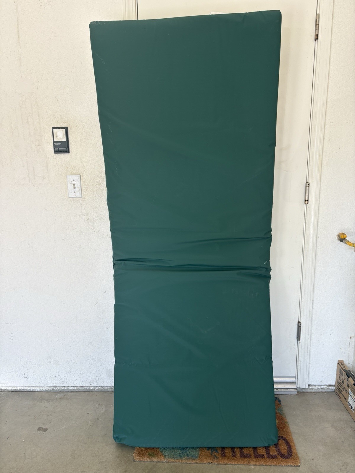 New Heavy Duty & Easy to Clean Polyester Mattress. 30 x 75 x 4” Made In USA