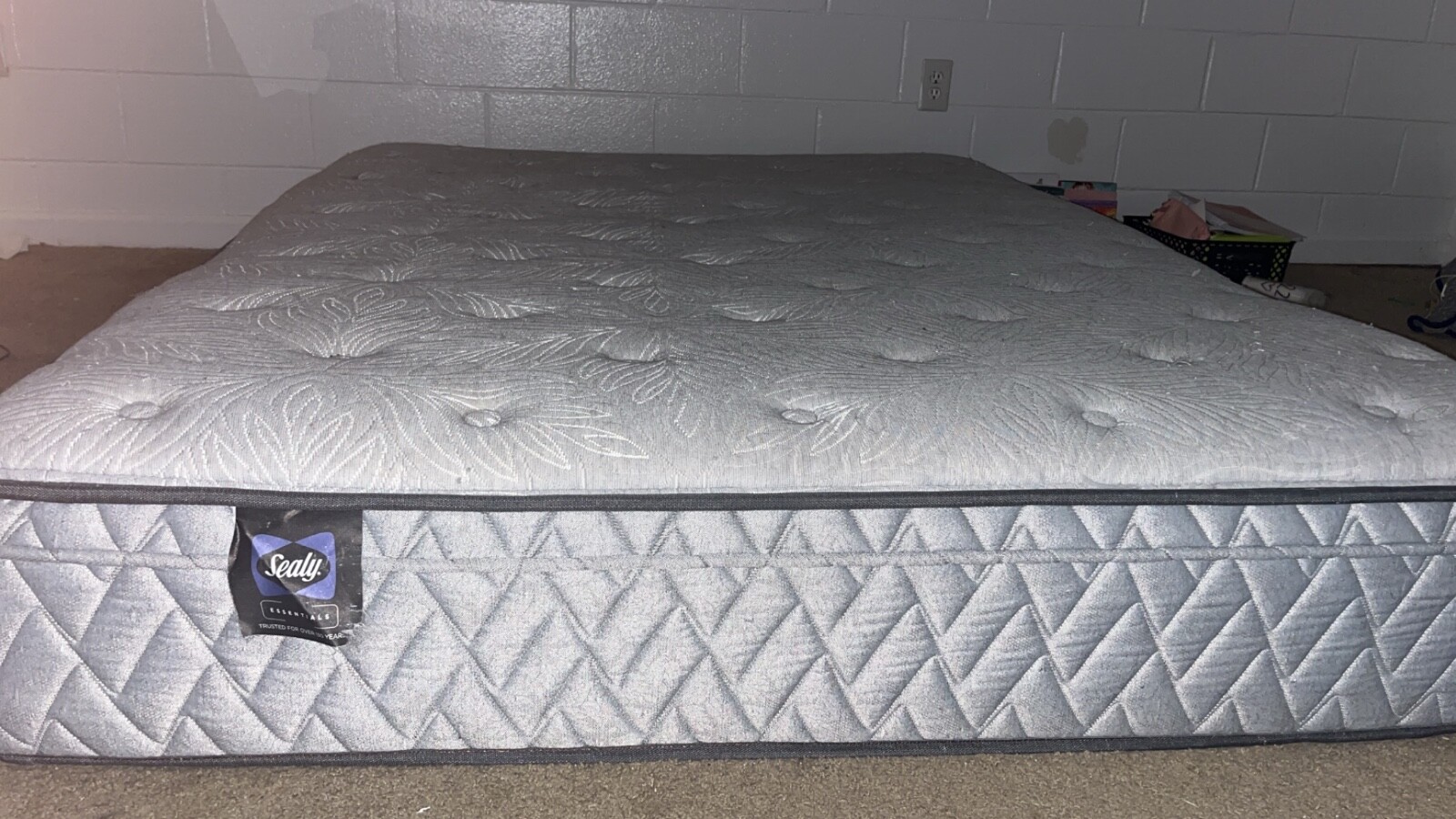 “Sealy Posturepedic® Spring Bloom 12″ Medium Mattress – Sleep Bliss Awaits!”