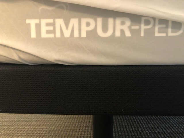 Tempurpedic Pro Adapt Medium Hybrid King bed with Ease adjustable base for head