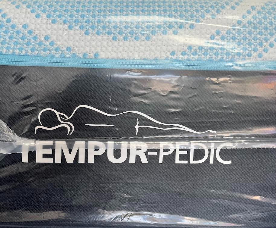 TXL Tempur-Pedic Luxebreeze 2.0 Medium Hybrid