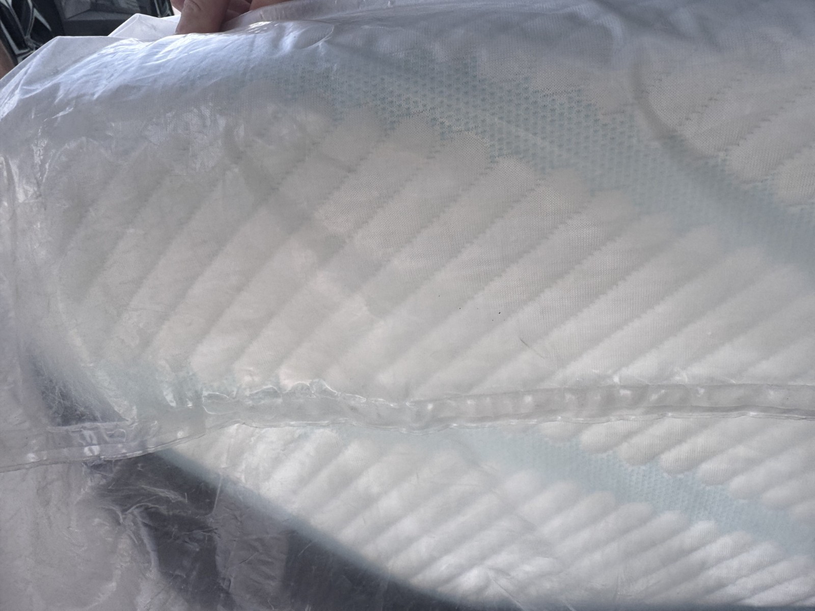 Tempur-pedic mattress Pro Adapt Medium Contour Twin XL/ Split CK ex-display.