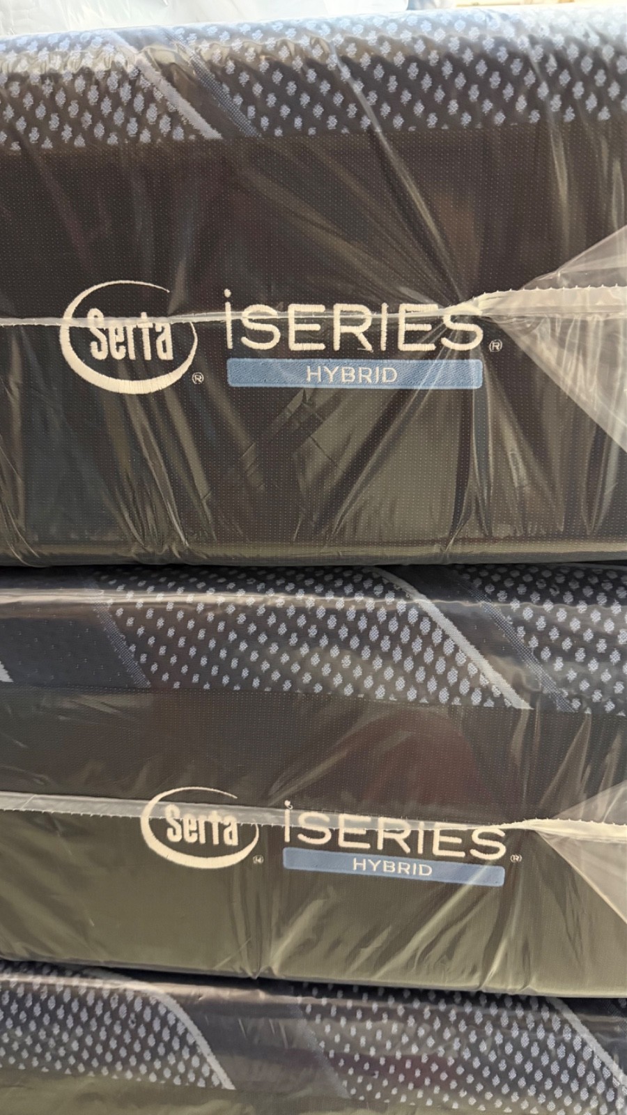 Queen Serta iSeries Hybrid 1000 Medium Mattress Cooling, FREE BOX SPRING