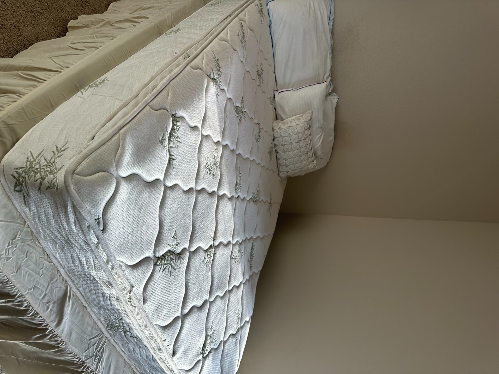 Mattress and Bed Frame for sale full size 10 inch
