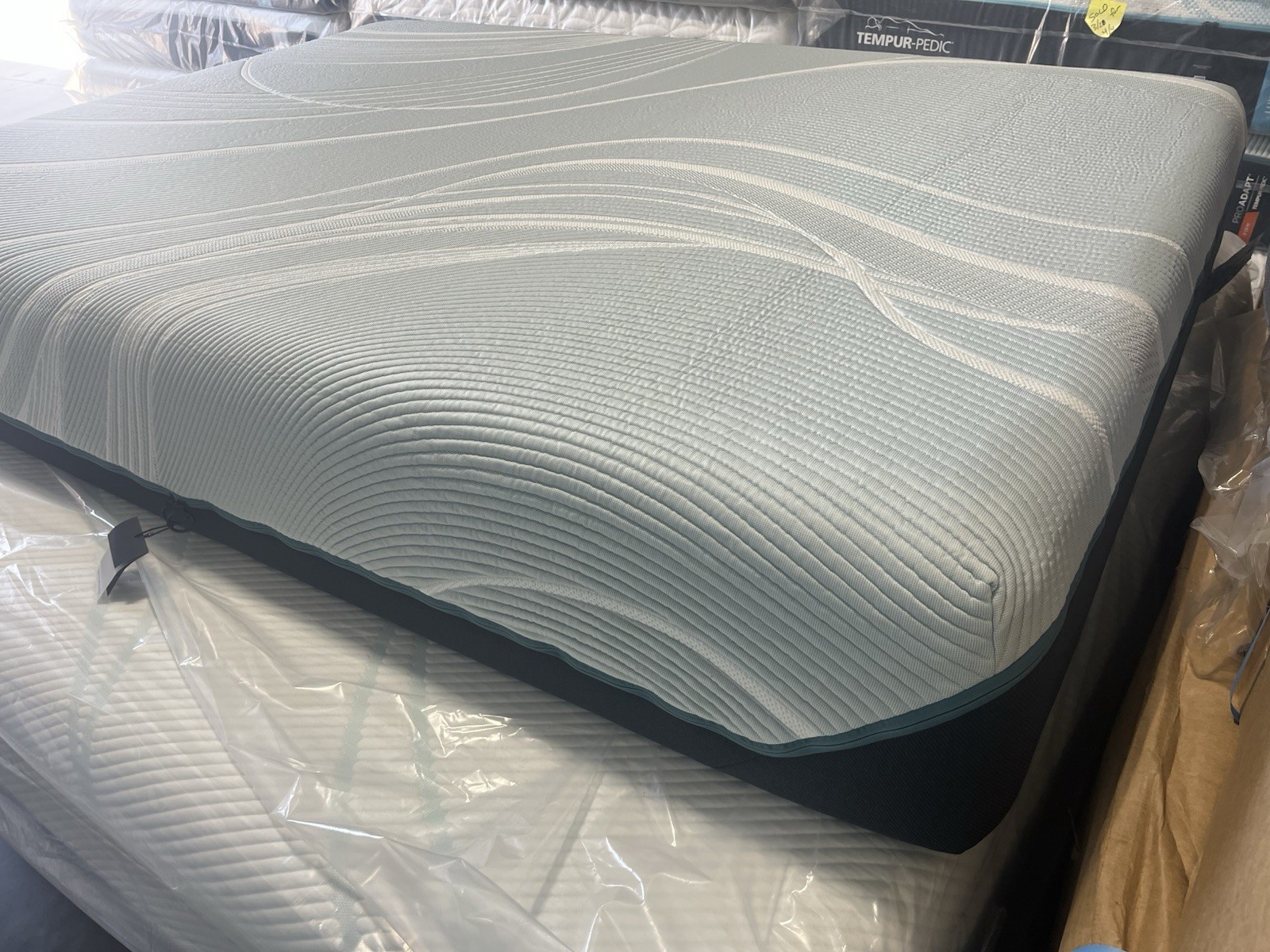 New Tempurpedic Pro Adapt Soft King Mattress MSRP 3,999.00 ProAdapt Tempur-pedic