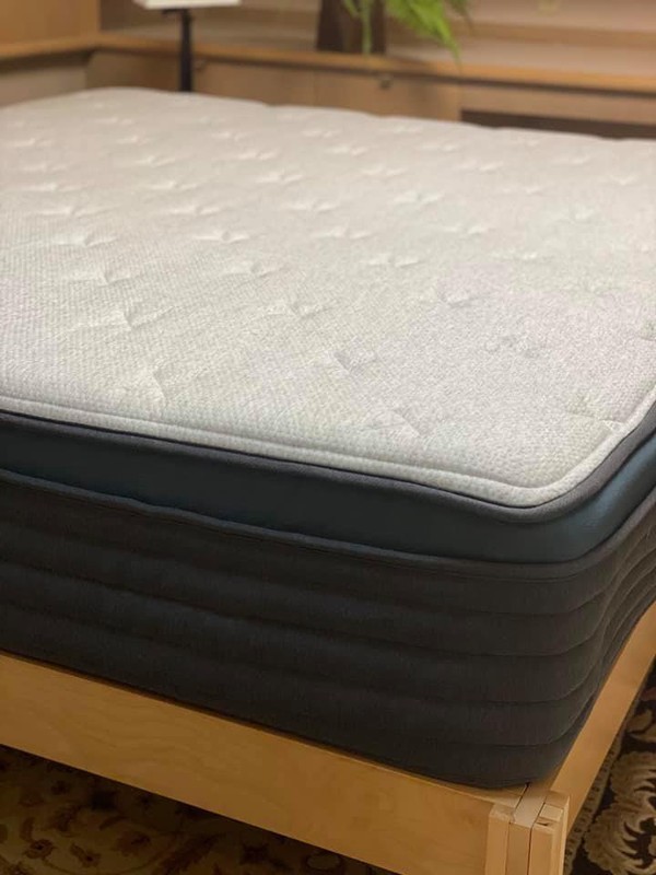 Helix Twilight Luxe Mattress QUEEN / FREE Delivery