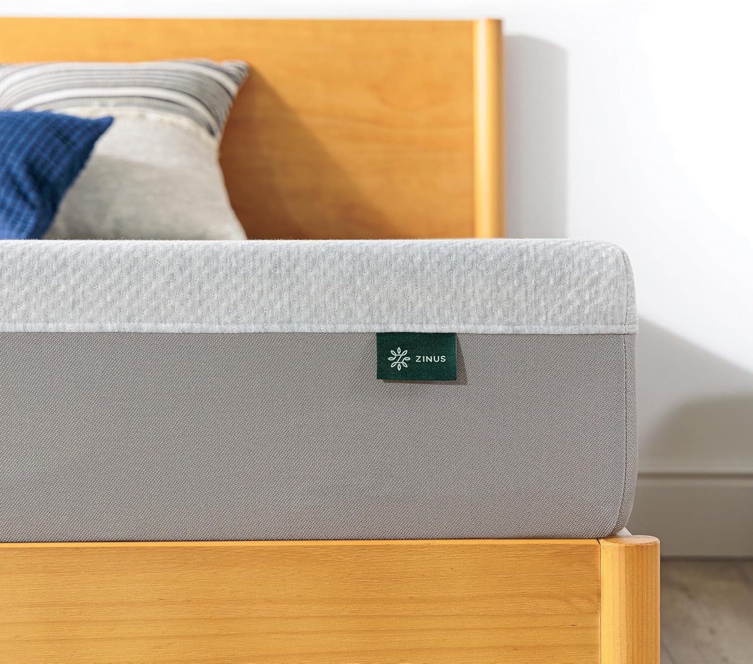 Queen 6-Inch Ultima Memory Foam Mattress – Medium Firm, Eco-Friendly Comfort